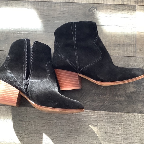 Aldo black suede ankle boots, size 8 - Picture 3 of 5